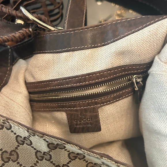 Gucci Beige and Brown Monogram Shoulder Bag - Picture 6 of 10